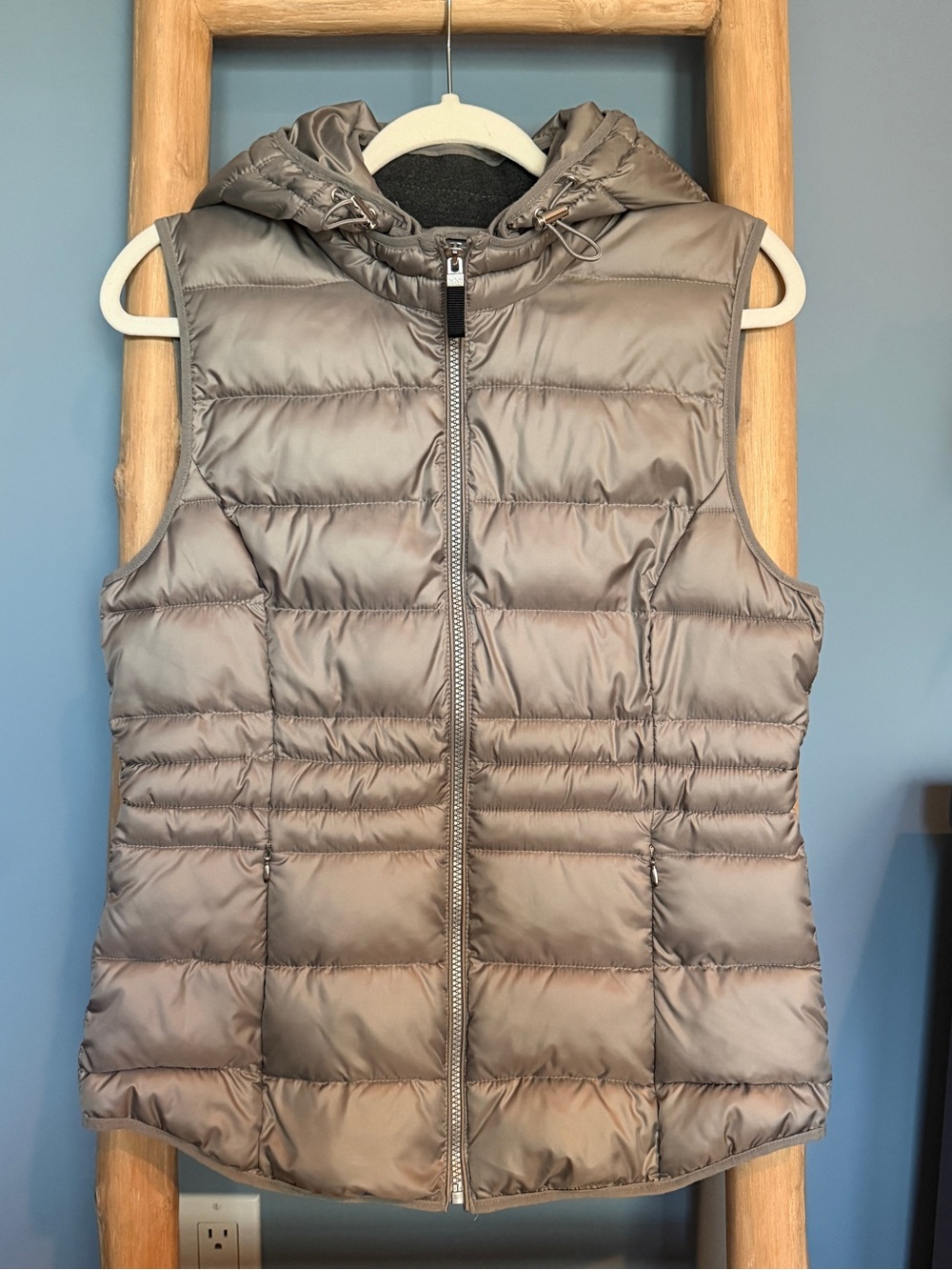 Women’s Hooded Puffer Vest